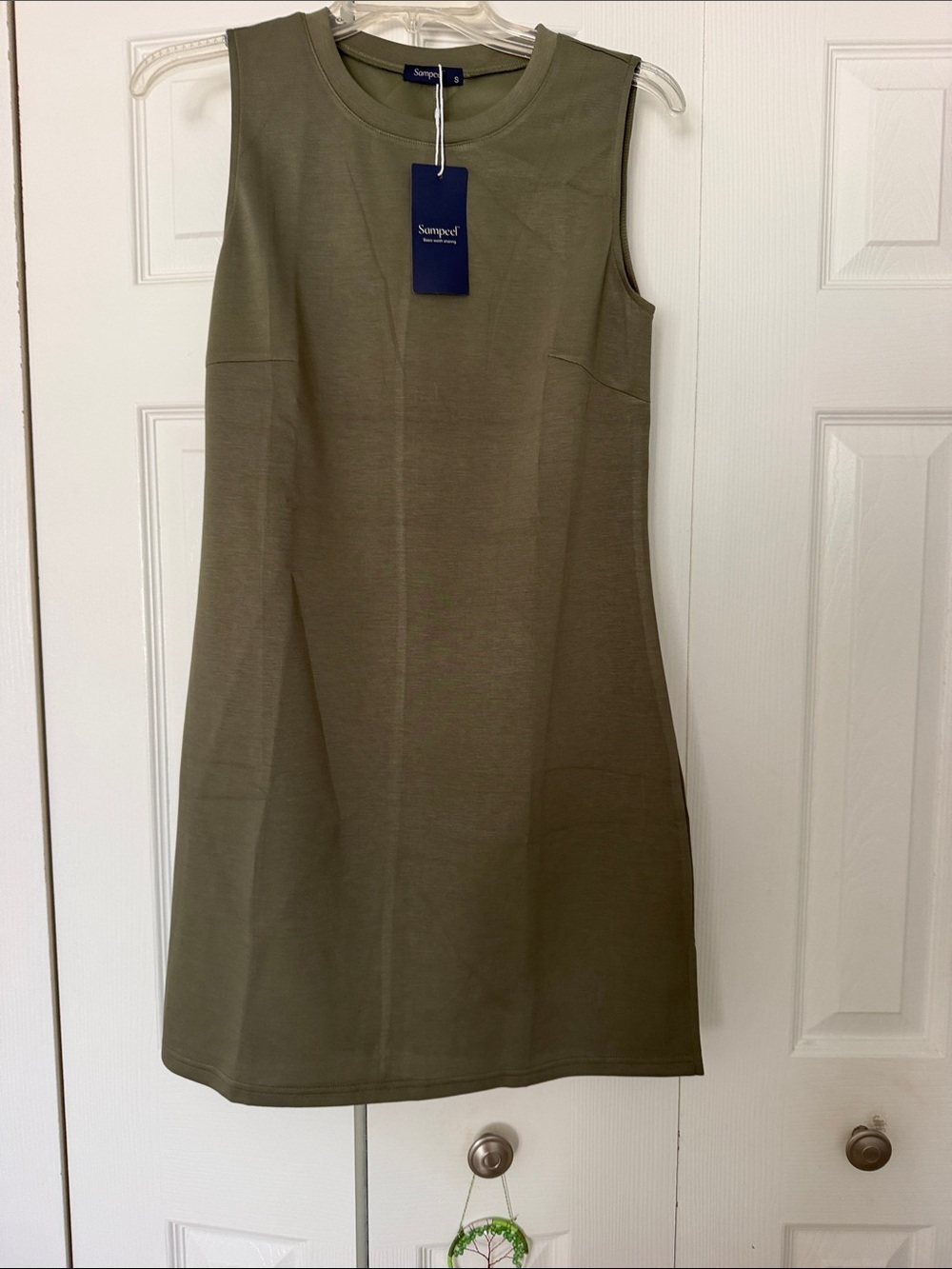 Soprano Olive Sleeveless Shift Dress - Sleek Everyday Style